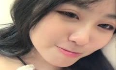 高gao颜值萌妹mei子浴室淋浴全裸诱惑 床上自摸奶子逼逼聊天毛毛比较浓密 很是诱惑喜欢不要错过