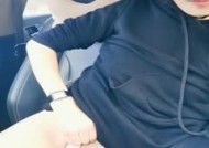 高gao颜值气质不错鸭舌帽妹mei子自[zi]慰驾车户外停路边拨开内裤跳.蛋震动呻吟娇喘很是诱惑喜欢不要错过