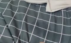 夫妻与外卖结下不解之缘 一天之内四个外卖员宠幸过你老婆 一次野外草地 一次3.P 绿帽老公就在旁边偷看