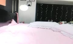 金发苗条🔞骚/女51黑料新片！【🔞奶油甜心】黑丝舔tian足自摸道具自[zi]慰，舔tian弄振动棒掰穴扣逼，很是诱惑喜欢不要错过