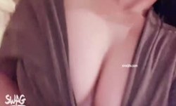 极品美穴姐们共用肉肉在妻子旁的小三做大屌粉丝内/射特写精/液敷脸镜子中的自己