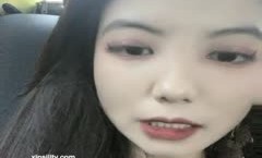 国产又玩出新花样儿了 两个乡村气质小姐姐 约/炮.驾校教练在学车训练场