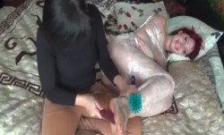红发女郎木乃伊脚挠痒痒-REDHEAD MUMMIFIED FOOT TICKLING