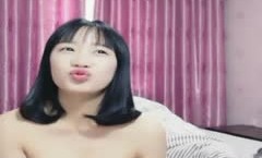 高gao颜值清.纯姐妹mei俩外加一条狗狗直播，姐妹mei俩互搞，小阴穴对准姐姐的小淫穴，两个穴吧嗒吧嗒 双shuang飞多好！