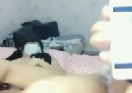 高gao颜值姐妹mei花闺房抖奶互玩淫穴，妹mei妹mei的逼逼都流水了，玩得这么欢的亲姐妹mei，以后结婚了会搞对方老公吗？