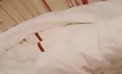 红色内衣漂亮妹mei子在睡觉脱下内裤露逼诱惑翻身退下内裤露出嫩嫩毛毛挺多很是诱惑喜欢不要错过