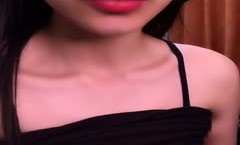 颜值不错新人美.女主播穿着开档丝袜 收费直播秀 震动棒激ji情自[zi]慰 十分诱人